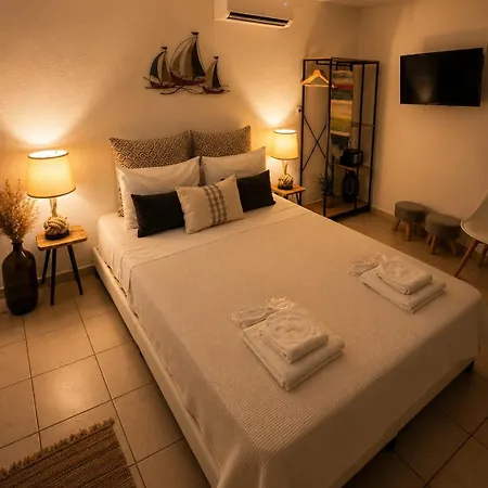 C Mykonos Vendégház 4*