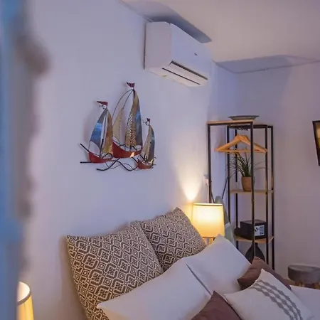 C Mykonos